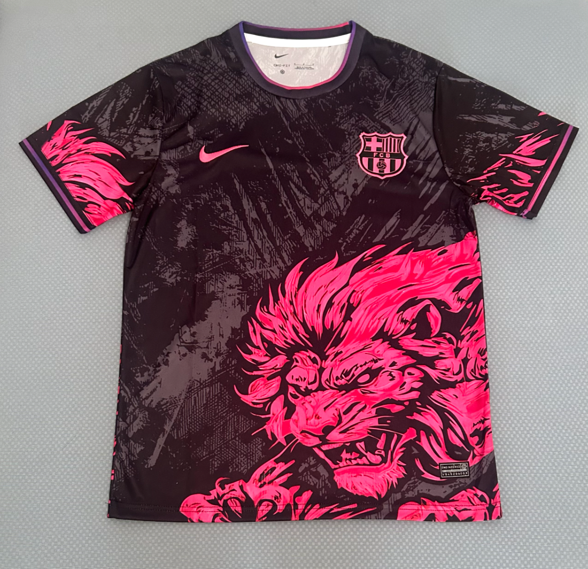 Camisola Edição Especial Leão Rosa FC Barcelona