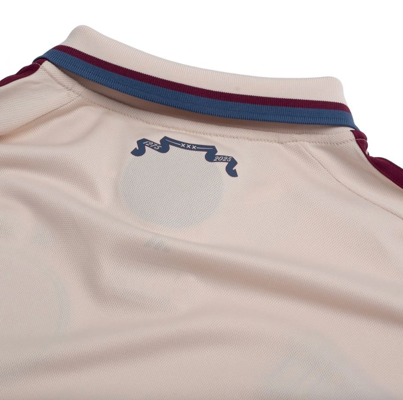 Tercer uniforme de visitante Ajax 2025/2026