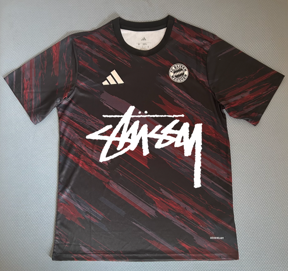 Bayern Múnich x Stussy Edición Especial 2025/2026