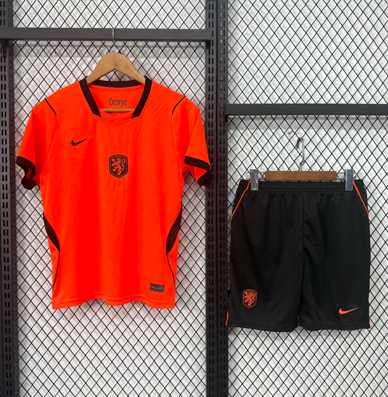 Camisola principal infantil dos Países Baixos 2026/2027