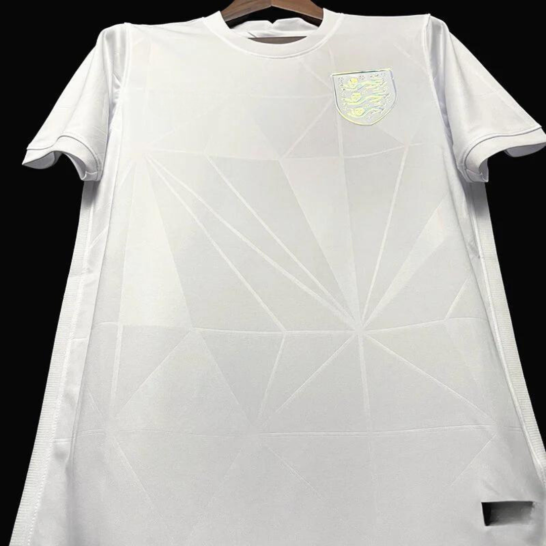 ENGELAND 22/23 Concept Tenue