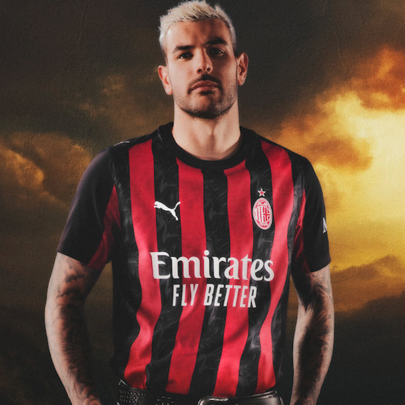 Camiseta local del AC Milan 2025/2026