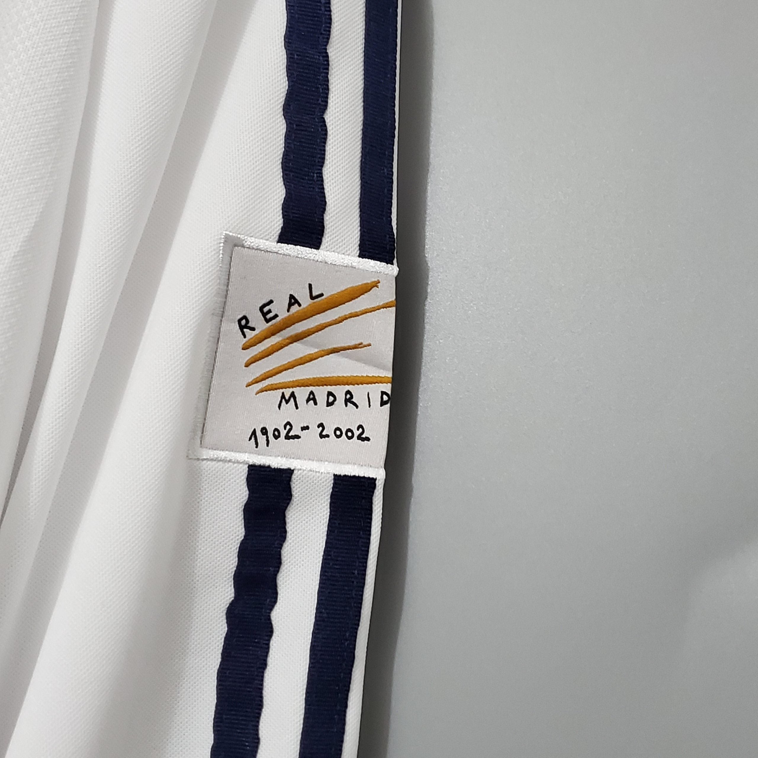 Camisola retro manga comprida casa Real Madrid 2001/2002