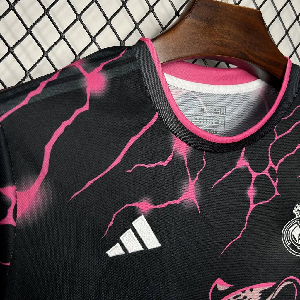 Real Madrid 24/25 Spezial Panther Trikot Lila
