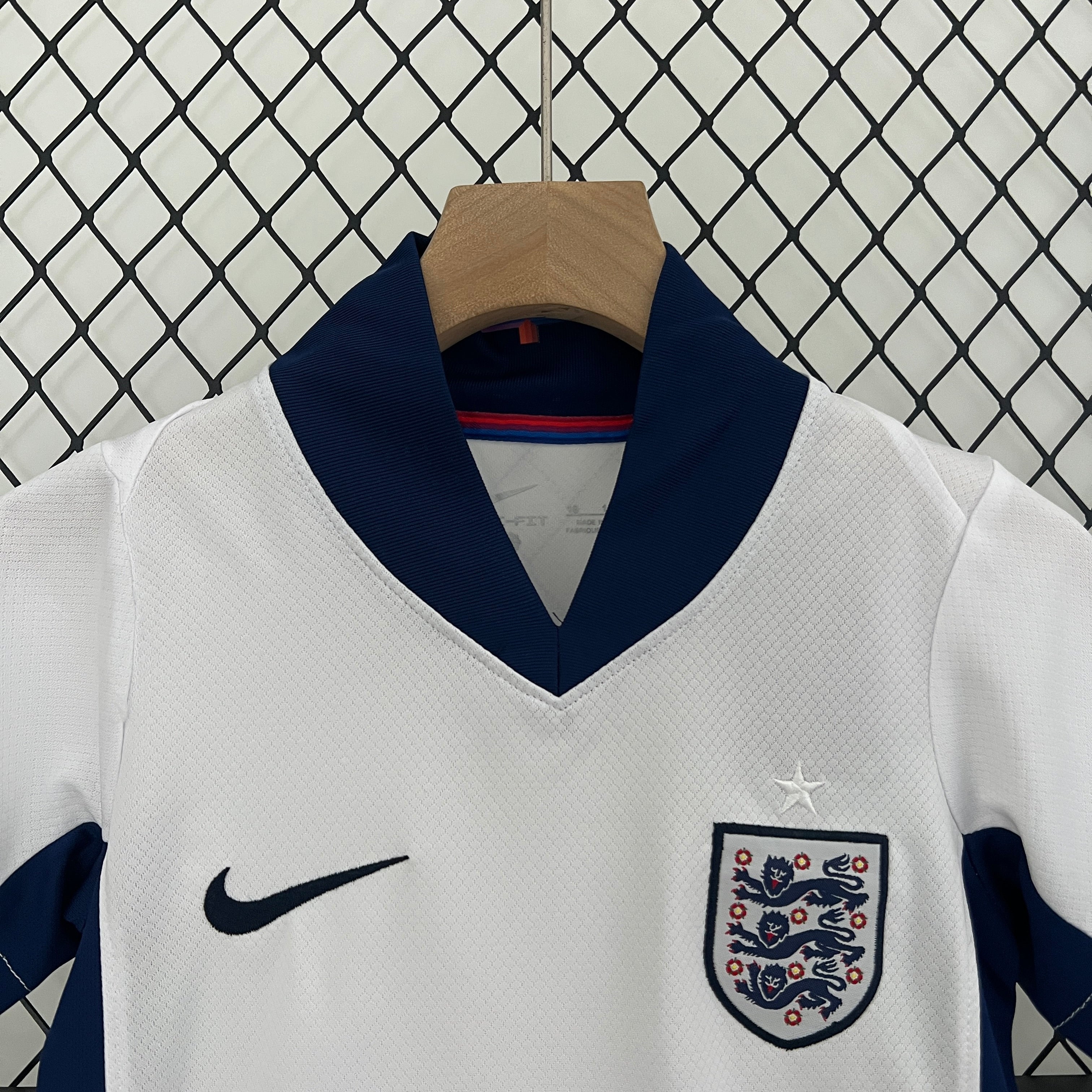 Camisola infantil Inglaterra 24/25