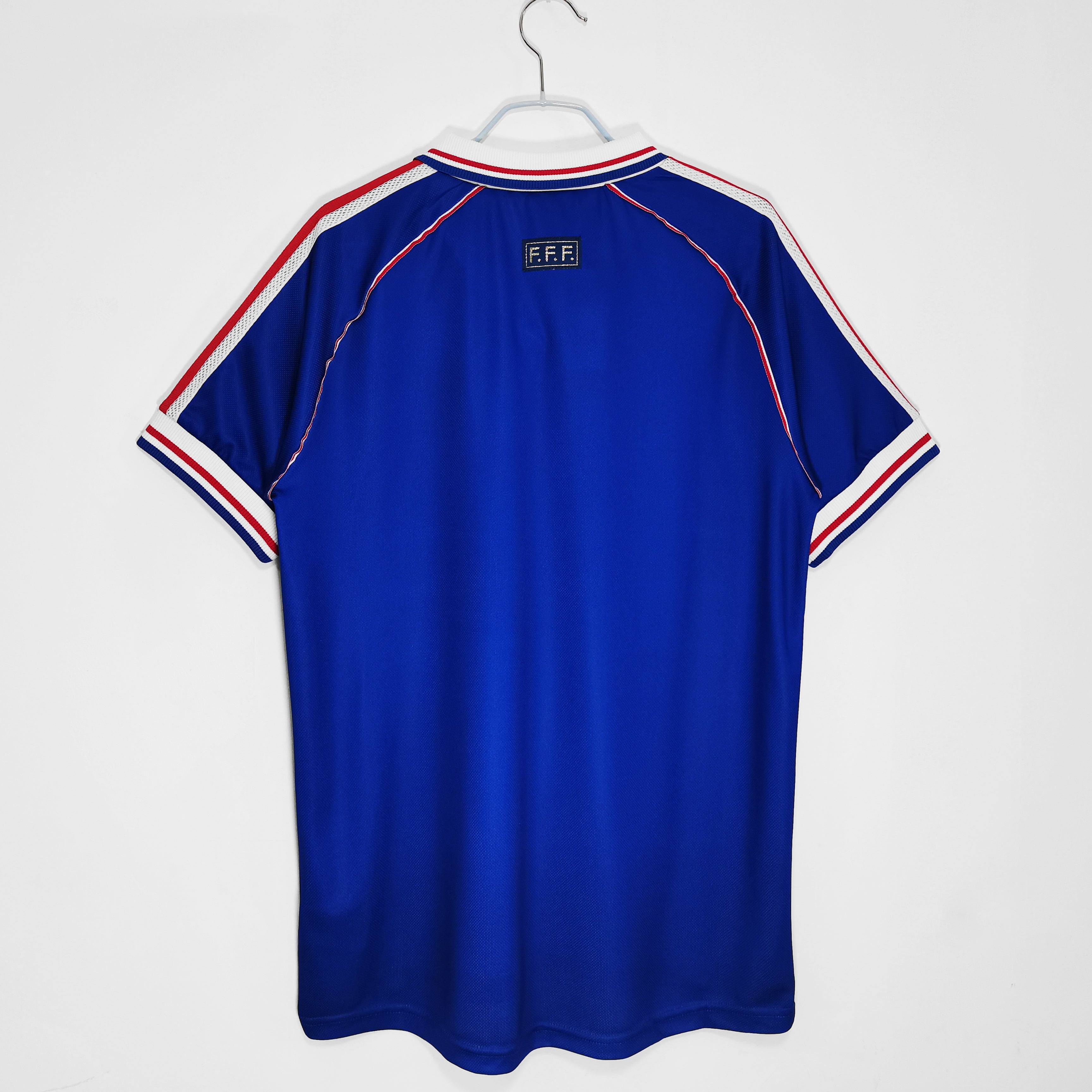 Equipamento retro principal França 1998