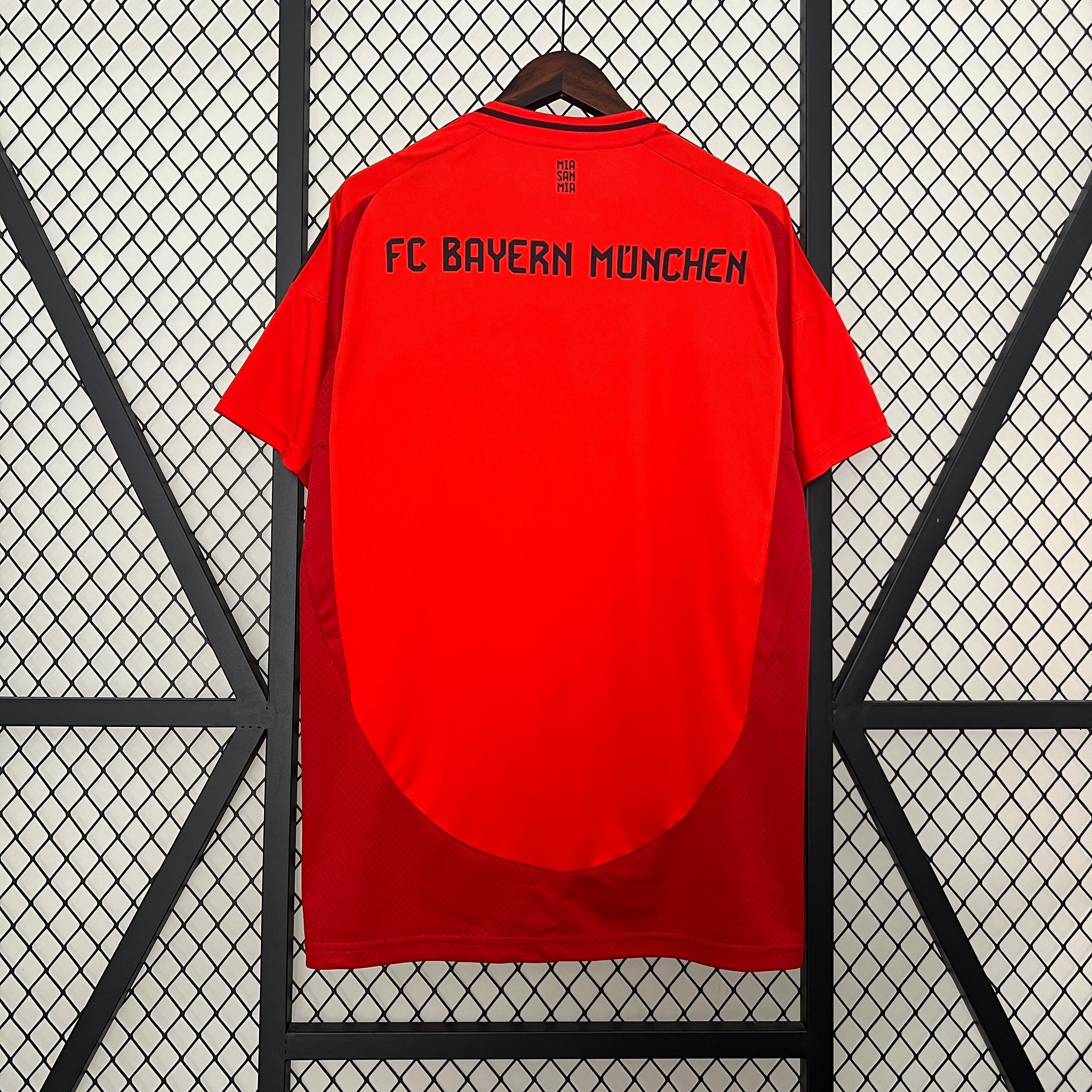 Bayern München 2024/2025 Heimtrikot