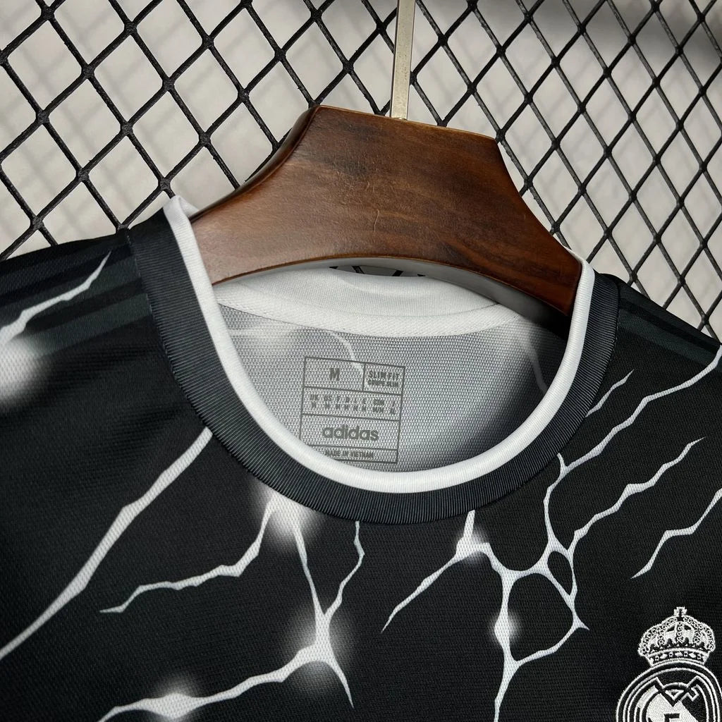 Real Madrid 24/25 schwarzes Panther Sonderedition Trikot