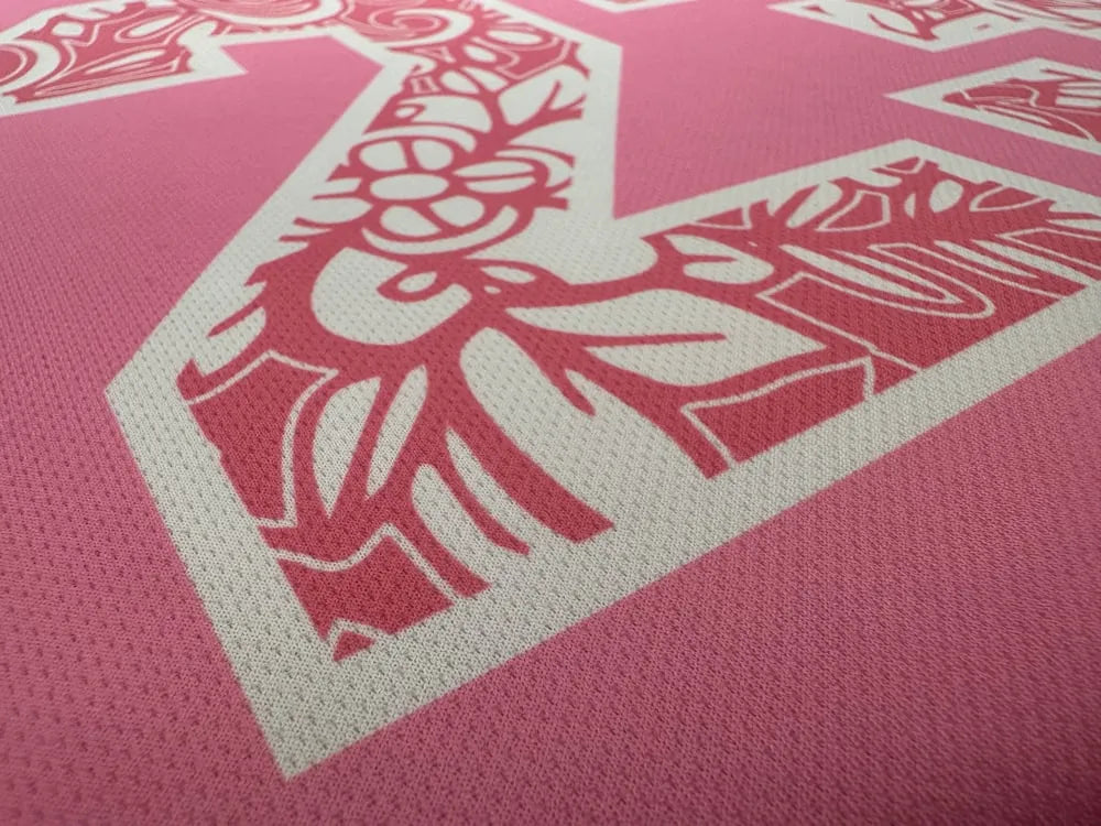 FC Palestina X Farrah Azam Collab shirt Palestina Roze tenue