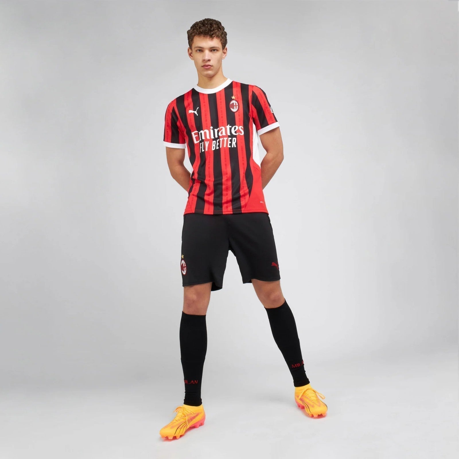 Camisola versão jogador AC Milan principal 2024/25