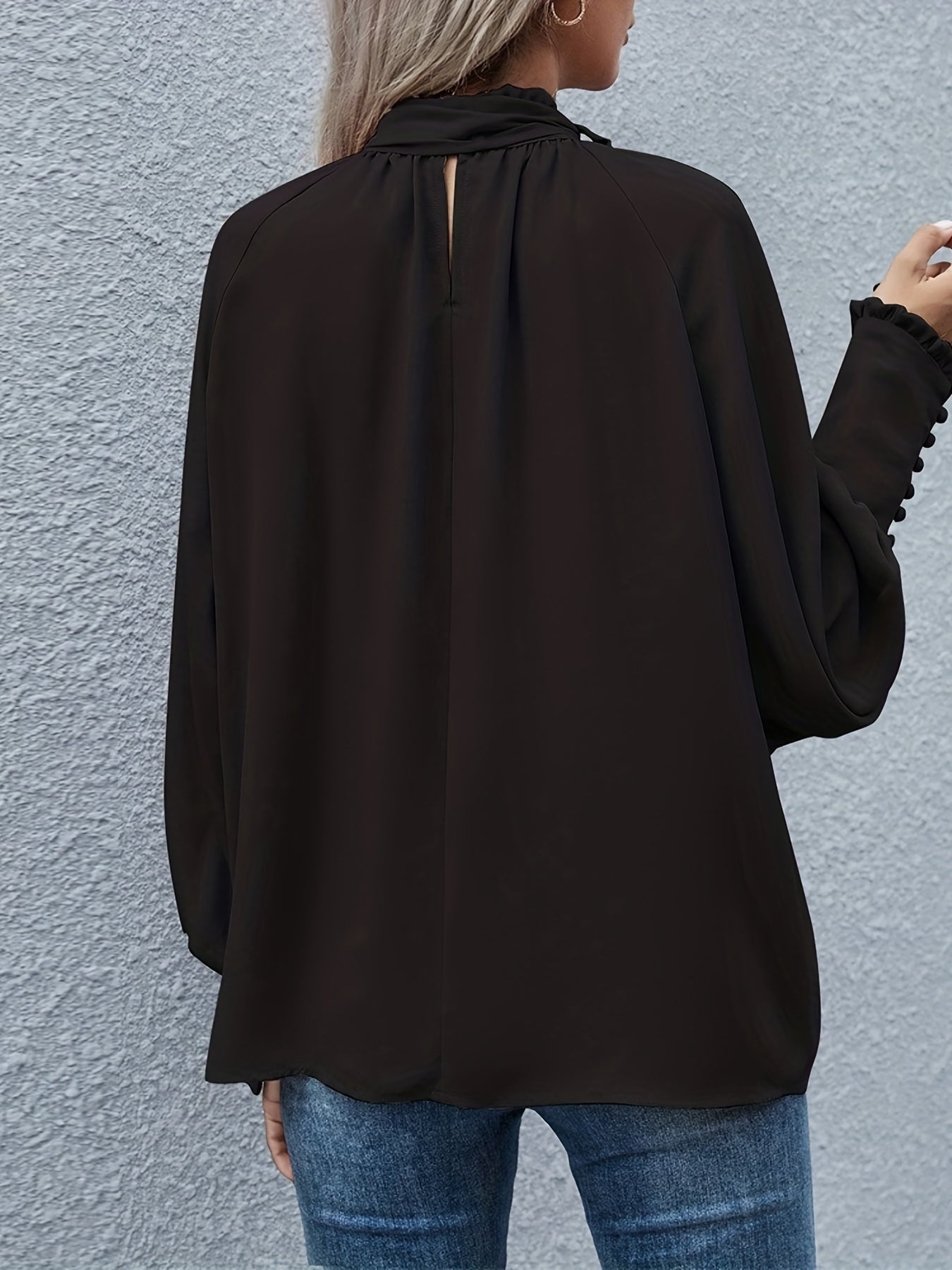 Blusa da donna — Maniche lunghe, collo con fiocco, maniche arricciate