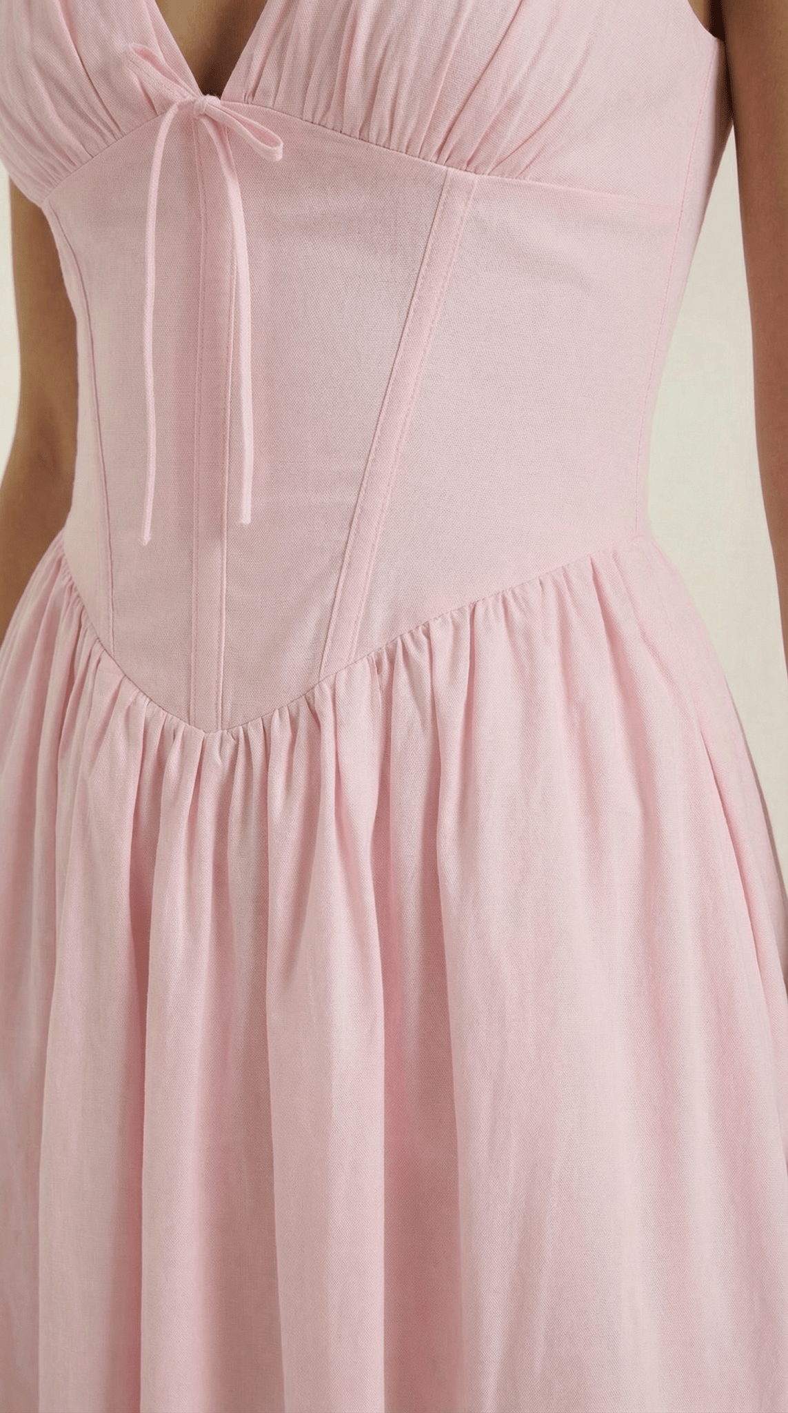 Dames Midi Jurk - Getailleerd Lijfje & V-Halslijn