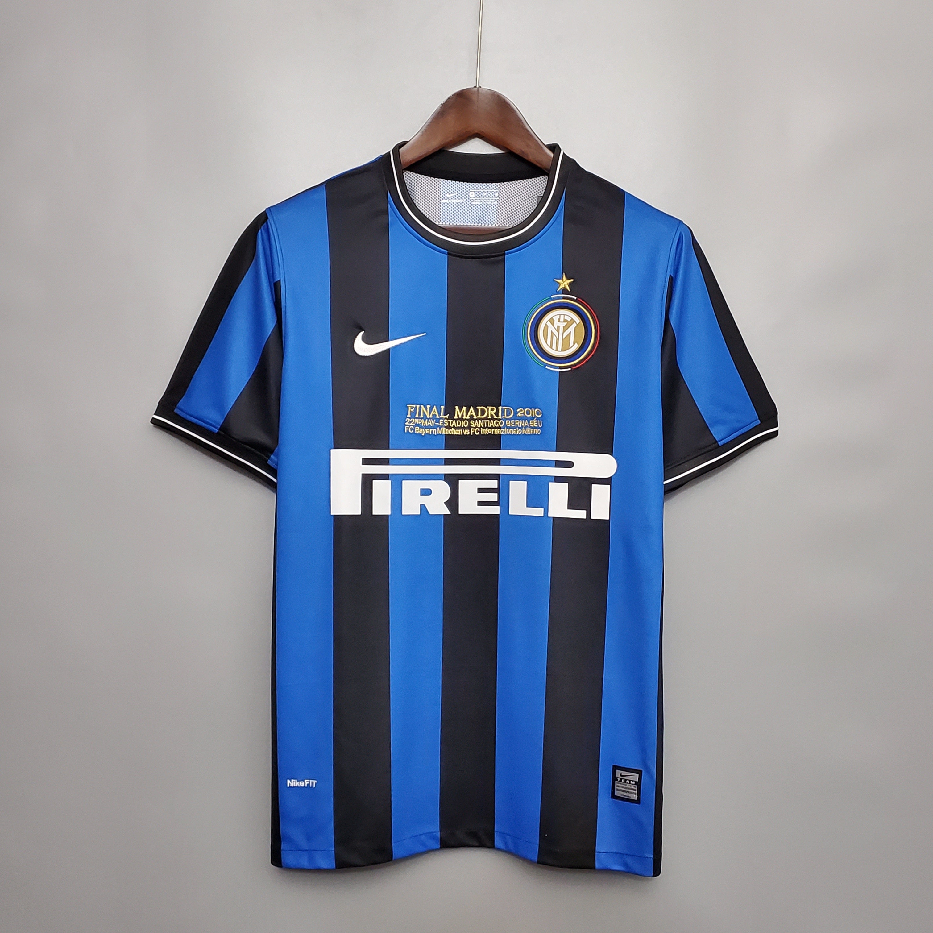 Maillot Inter Milan 2010 Rétro Officiel - Édition Vintage – JERSEY Maillot Inter Milan 2010 Rétro Officiel - Édition Vintage – JERSEY