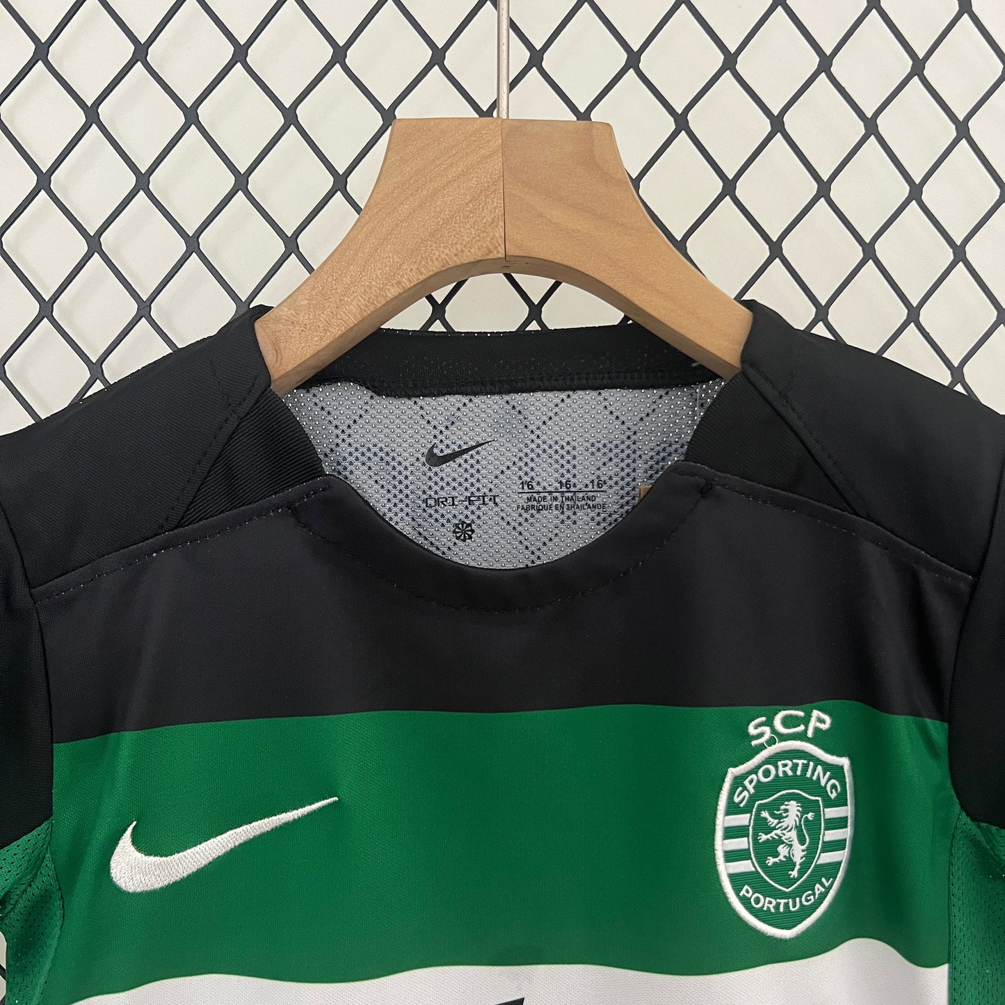 Sporting Lisbon 24-25 Kids jersey