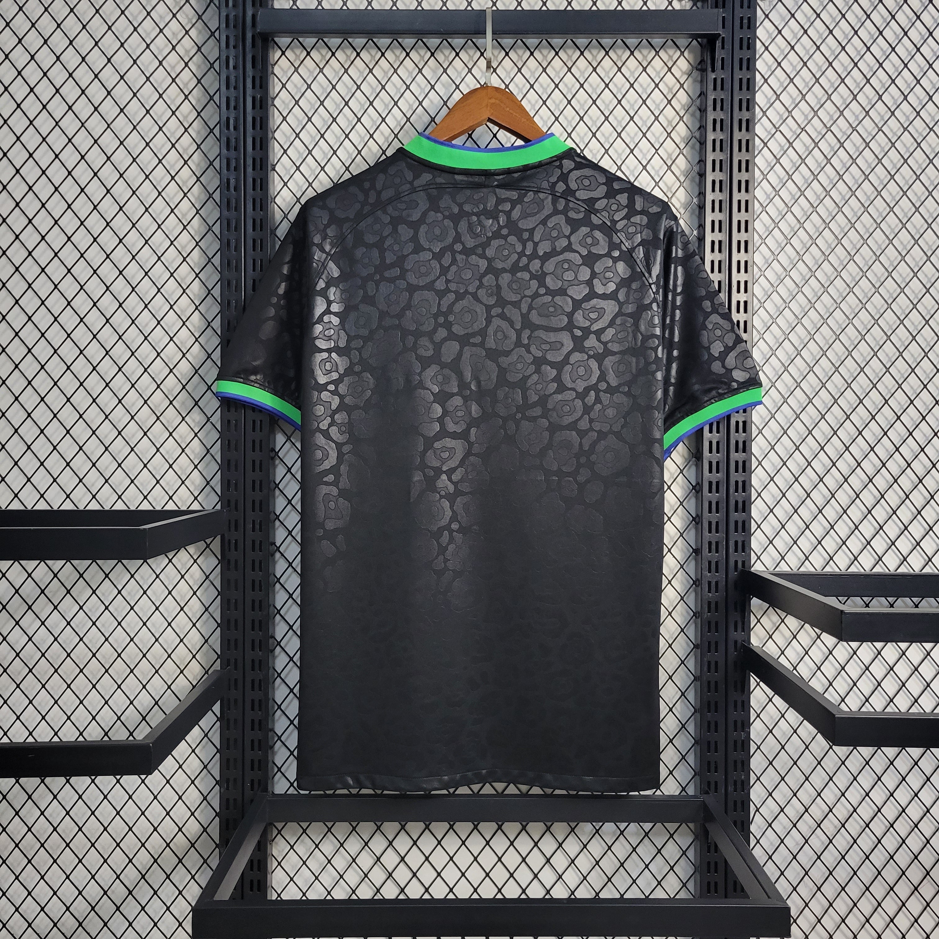 Equipamento preto Brasil padrão leopardo 2024