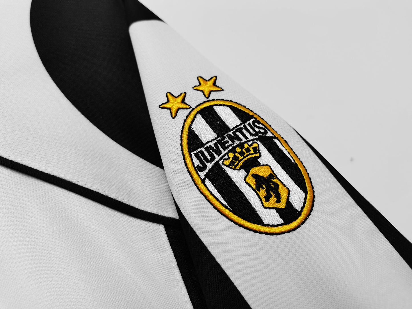 Juventus 1997-1998 Long Sleeve Home Kit