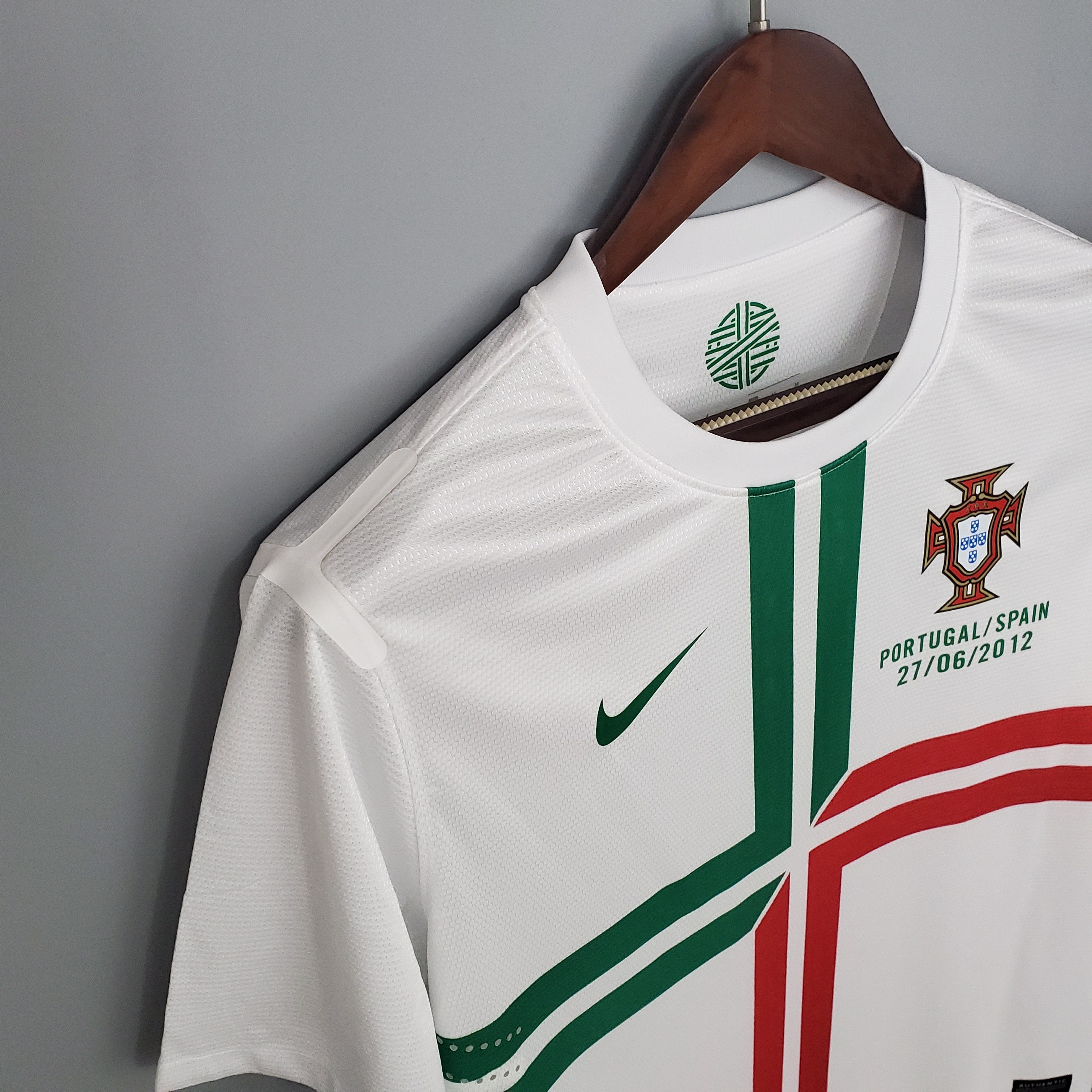 PORTUGAL RETRO AWAYJERSEY  2012