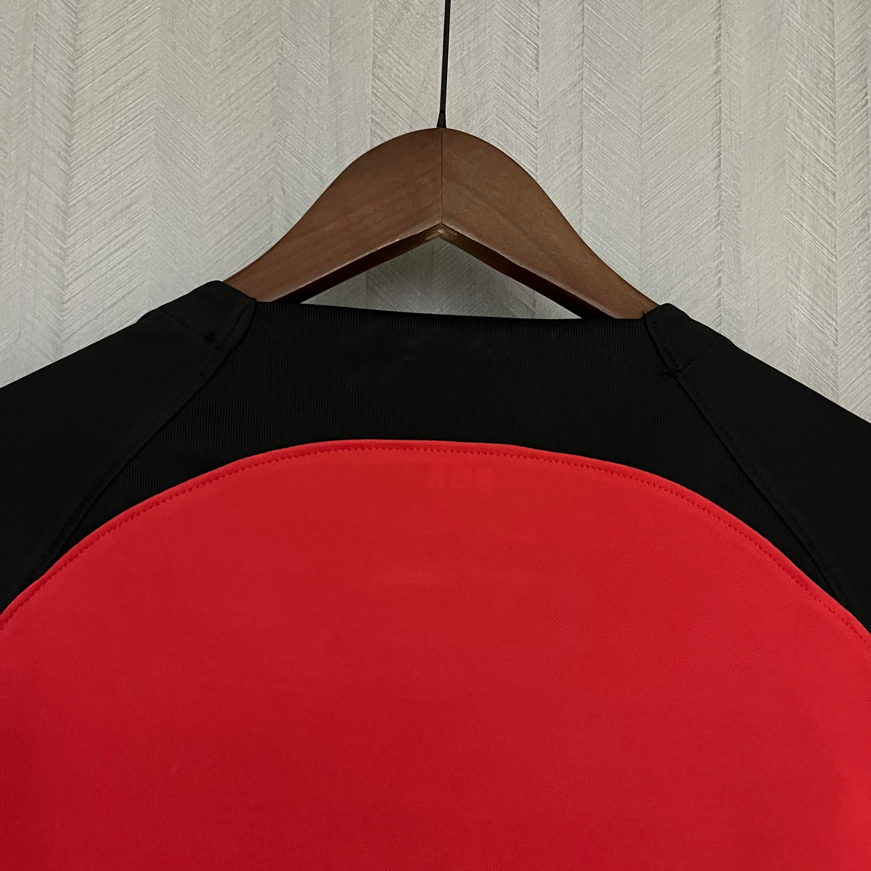 Maglia casalinga Frankfurt 23-24
