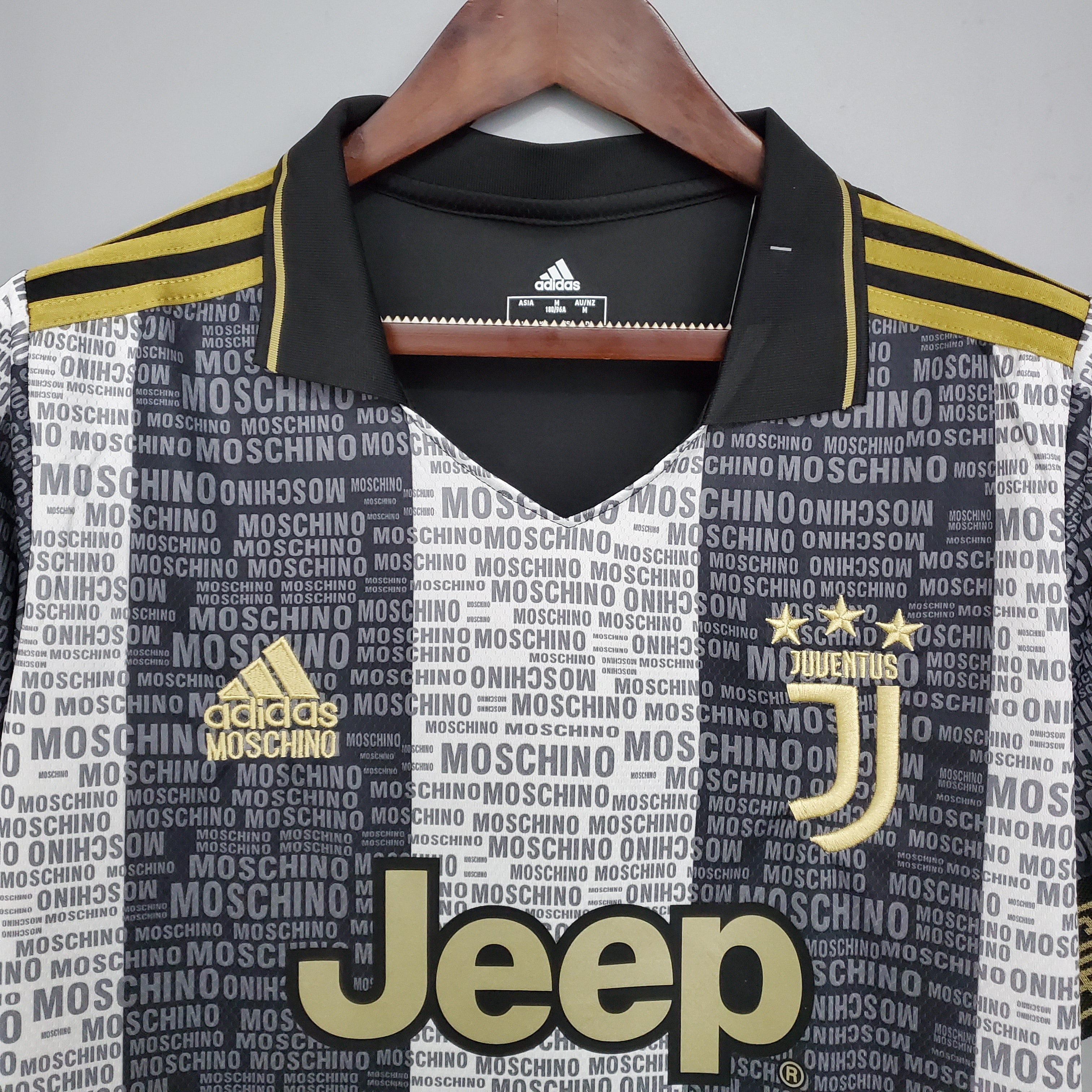 Juventus X Moschino Design spécial