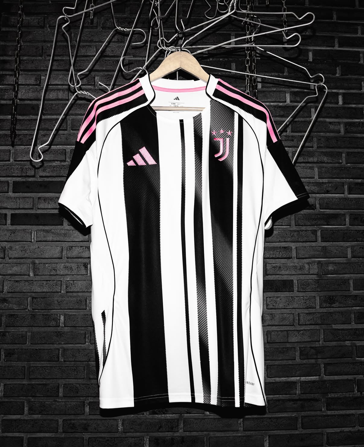 Juventus kit casalingo 25/26