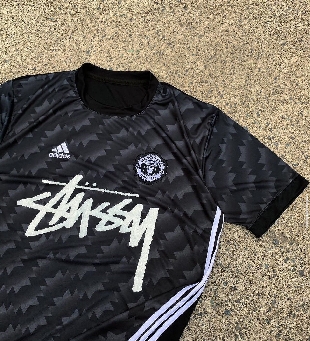 Manchester United x STUSSY LIMITIERTE VERSION Schwarzes Trikot