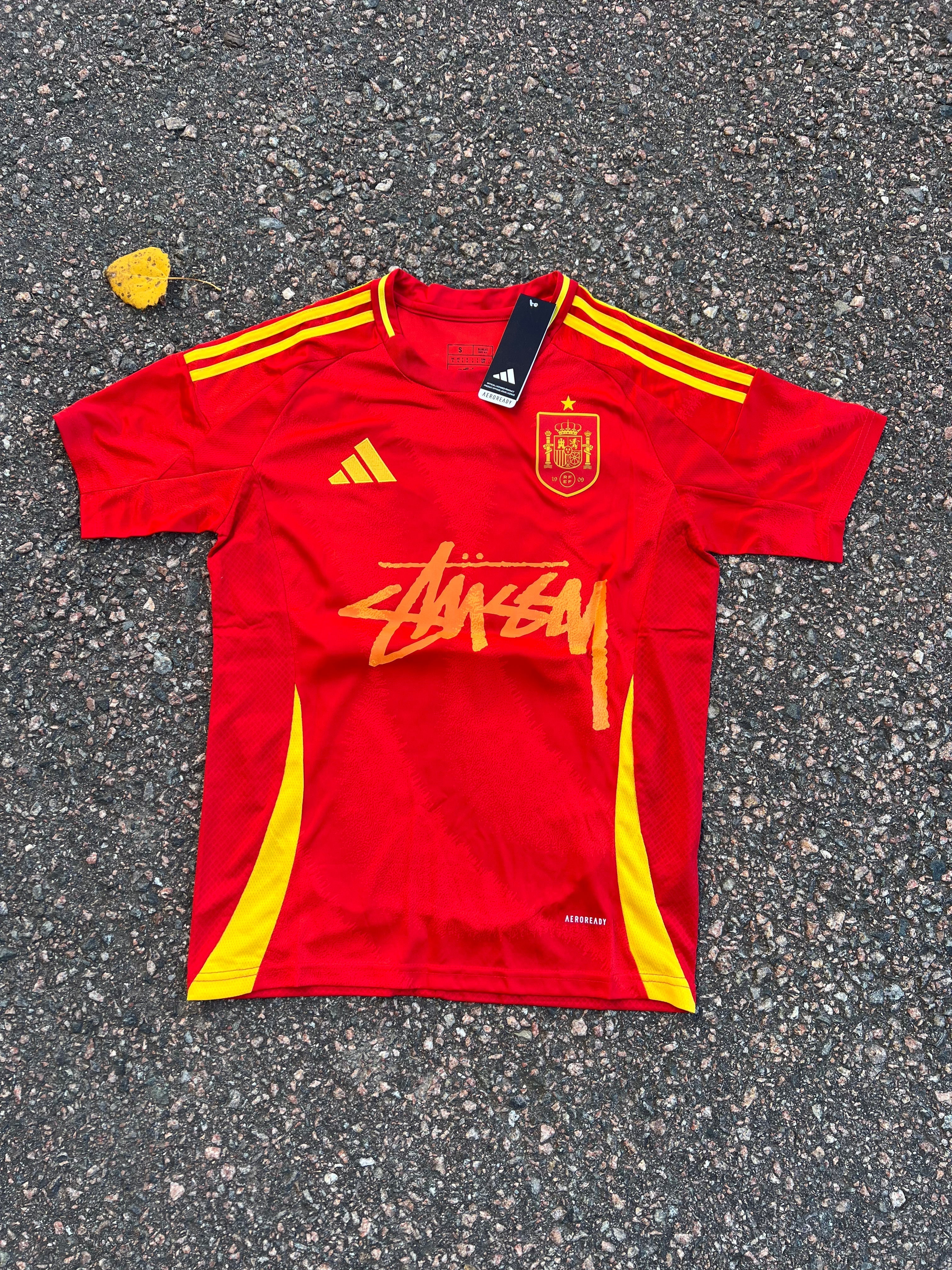 Camisa Edição Especial ESPANHA X STUSSY