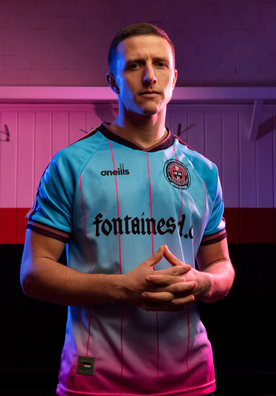 Tercera equipación Bohemian FC 2025/2026