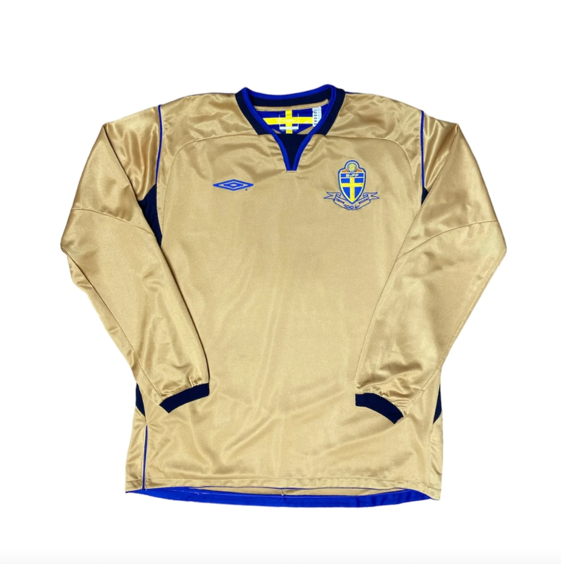 Suède 2004 Maillot rétro doré extérieur manches longues