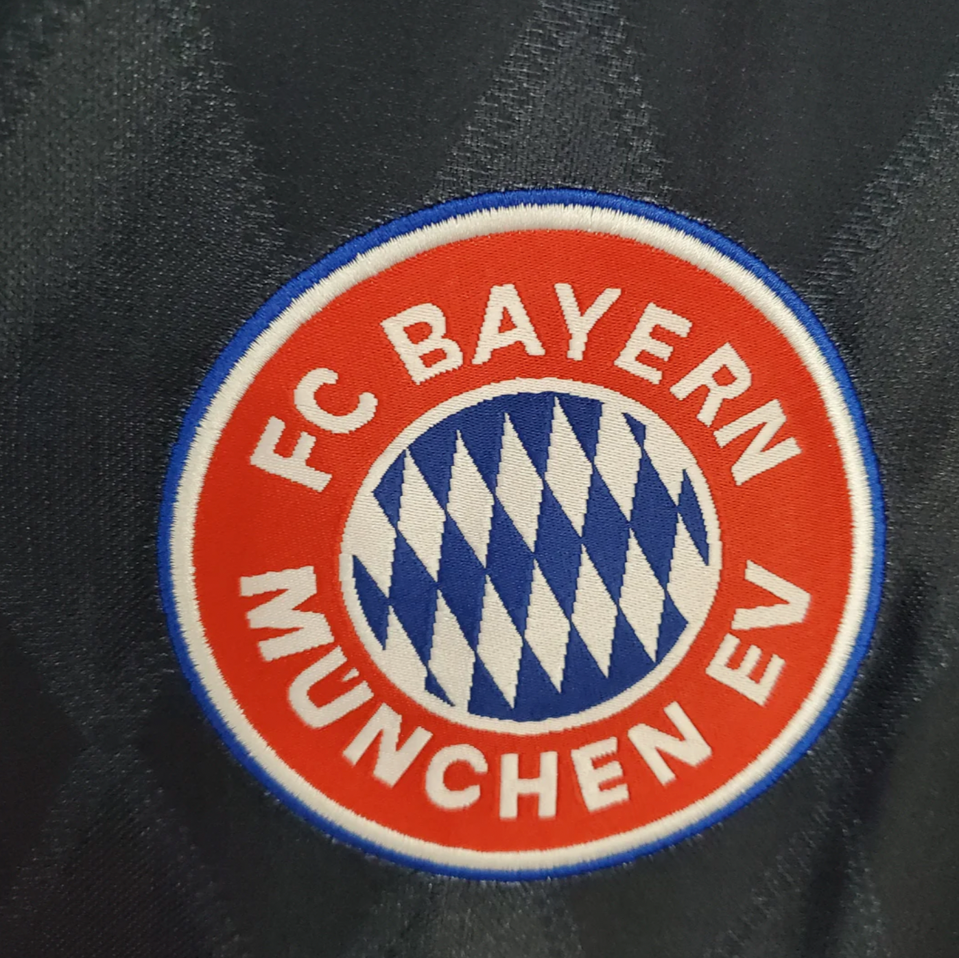 Bayern Munich 1998-1999 retro jersey