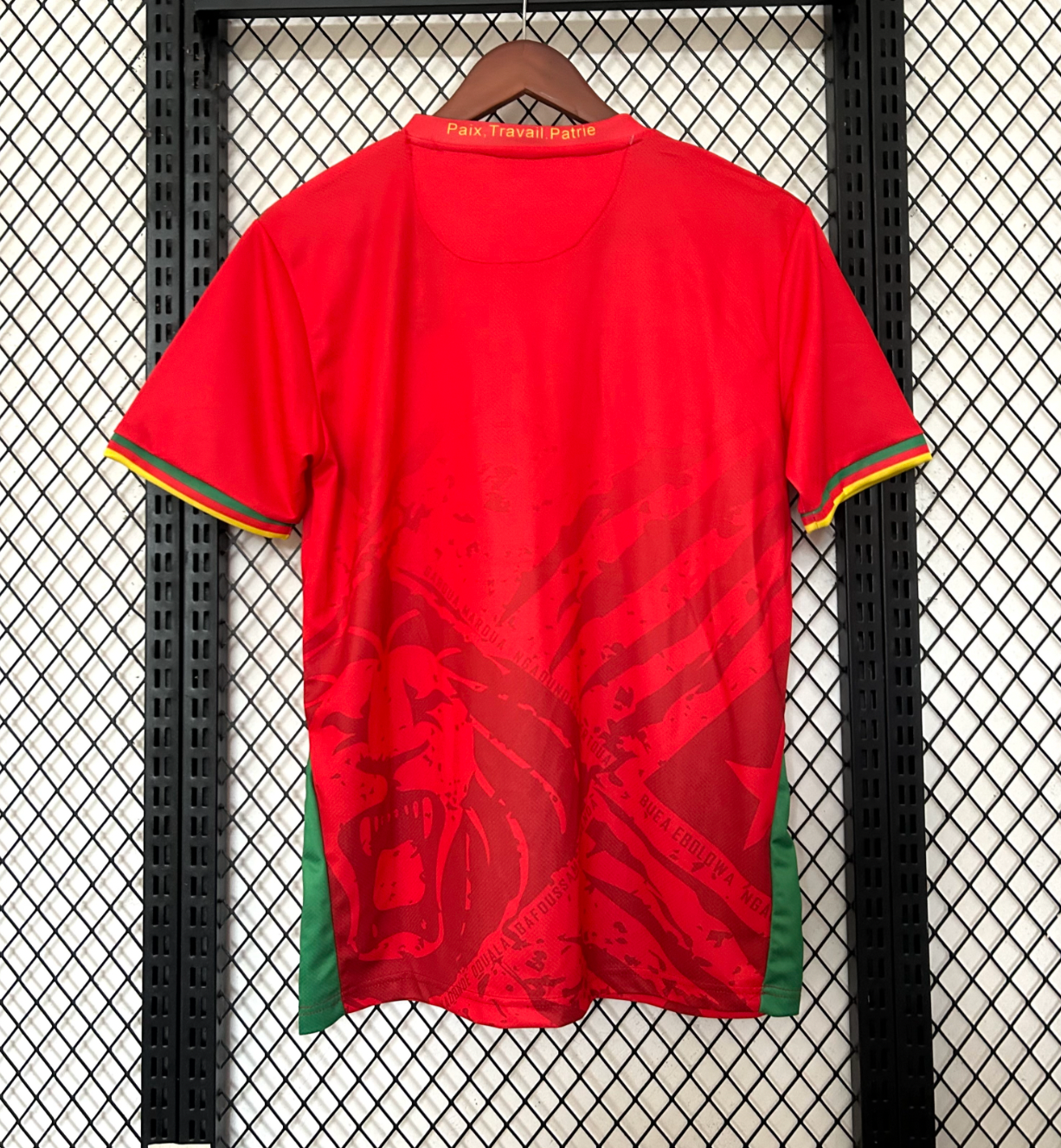 Drittes Trikot Rot Kamerun 2025/2026