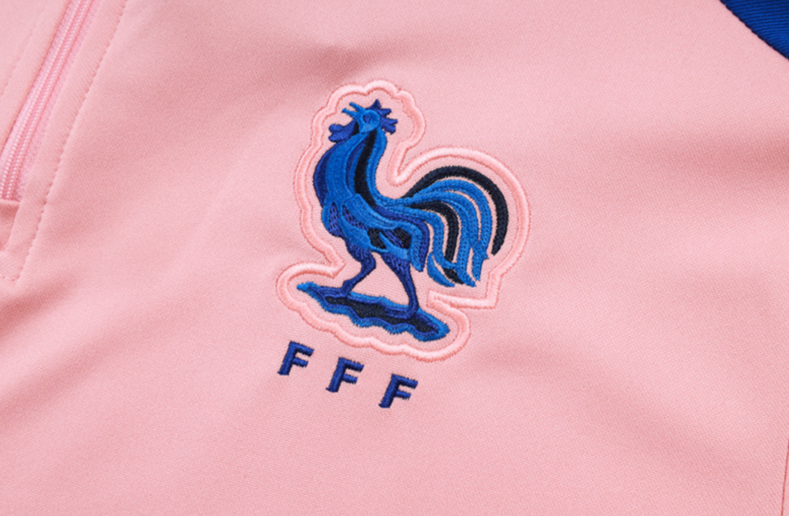 Frankreich 2025/2026 Pinker Trainingsanzug