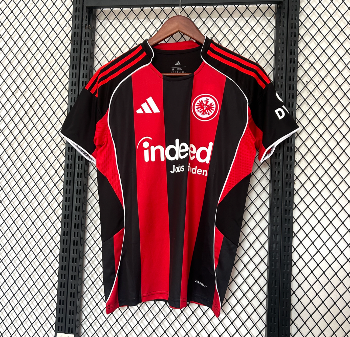 Eintracht Frankfurt 2025/2026 Heimtrikot