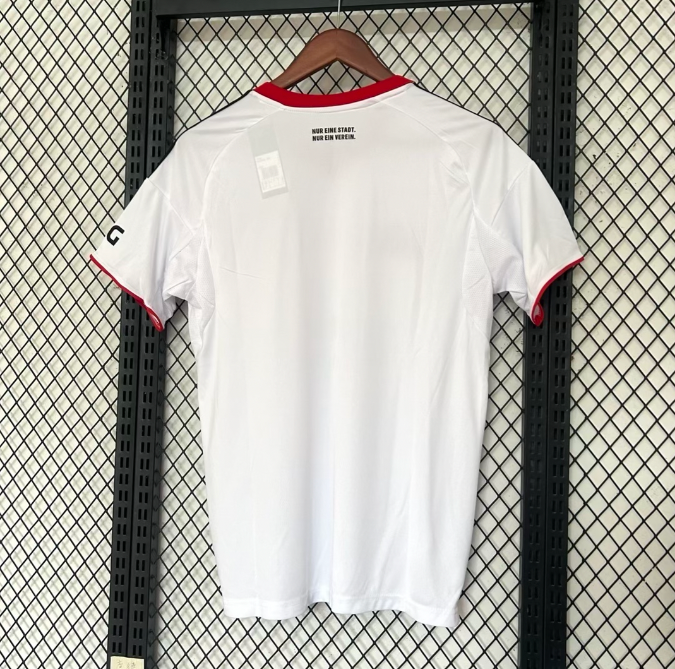 Eintracht Frankfurt 2025/2026 Away Jersey