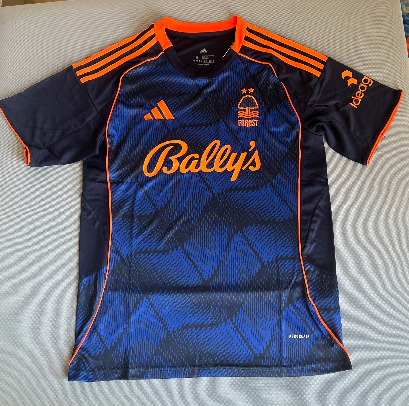 Troisième maillot Nottingham Forest 2025/2026