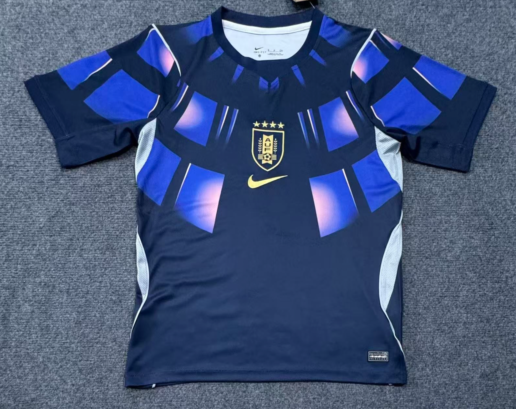 Maglia trasferta Uruguay Coppa del Mondo 2026 Edizione Pantera Nera