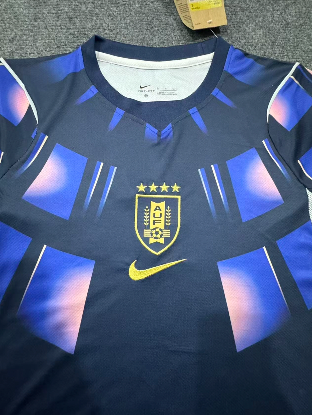 Maglia trasferta Uruguay Coppa del Mondo 2026 Edizione Pantera Nera