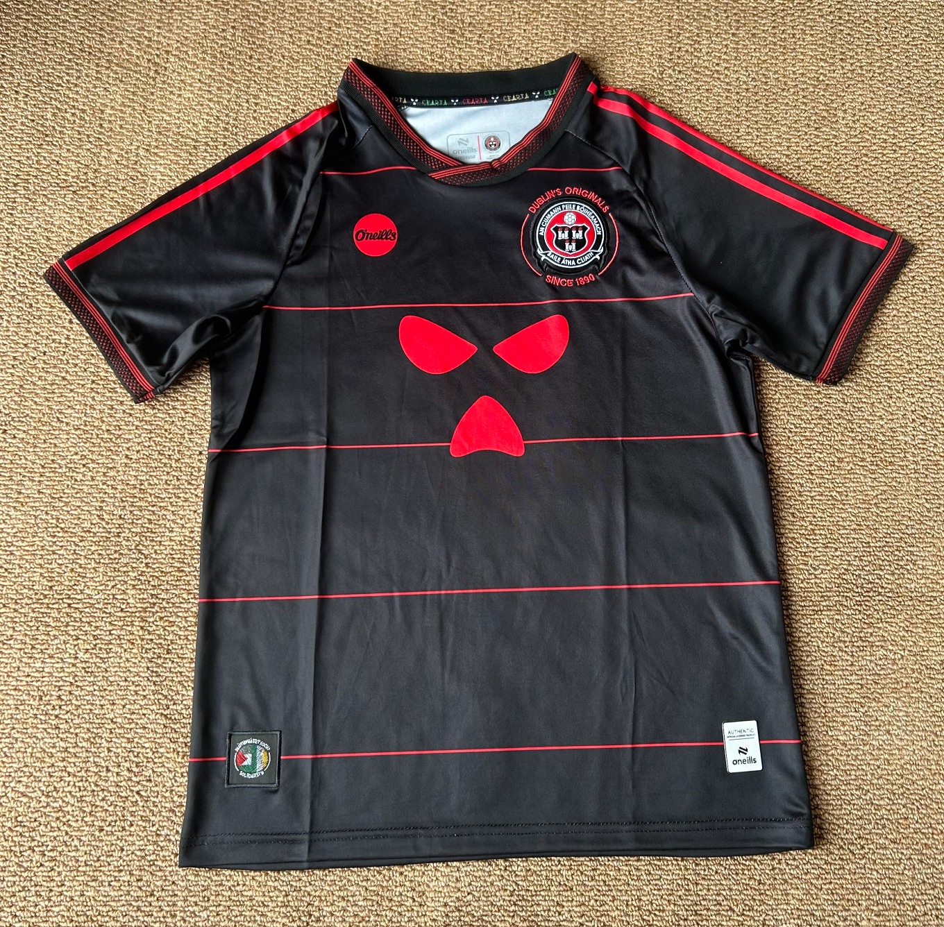 Bohemian FC x Kneecap Jersey 2026
