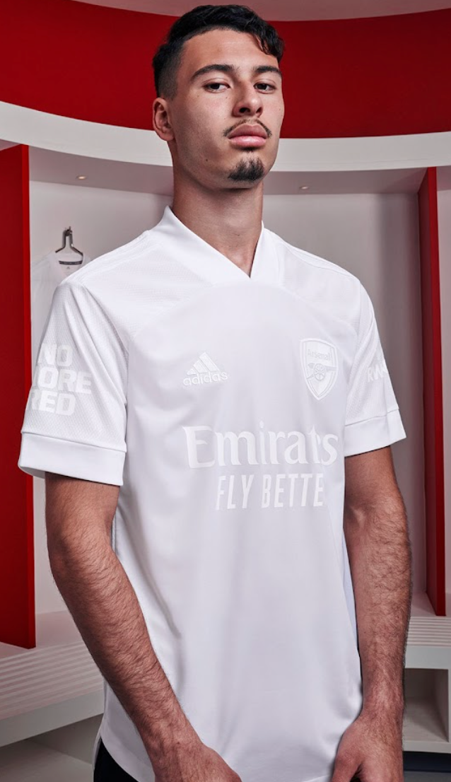 Equipamento branco Arsenal 21/22