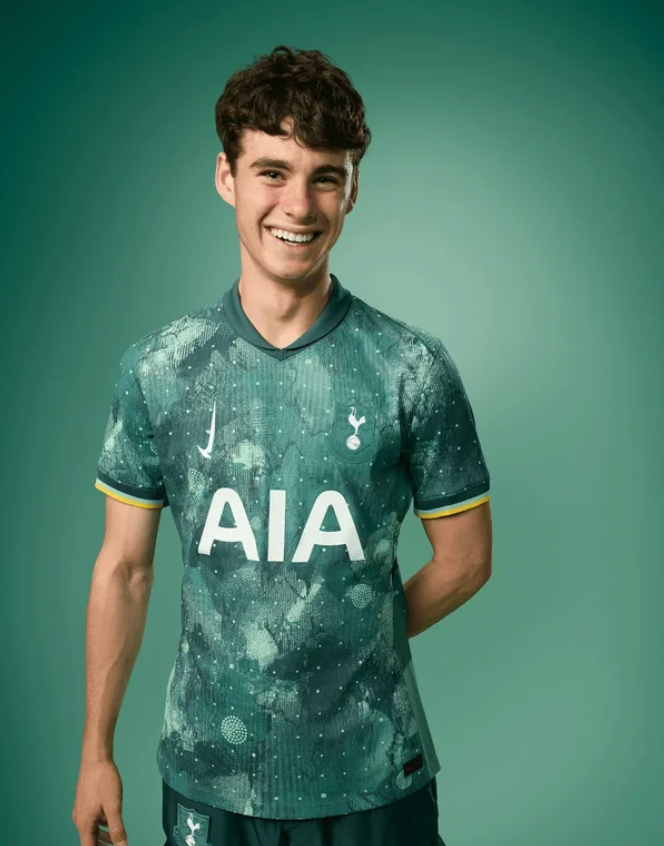 Tottenham third kit 2024/2025