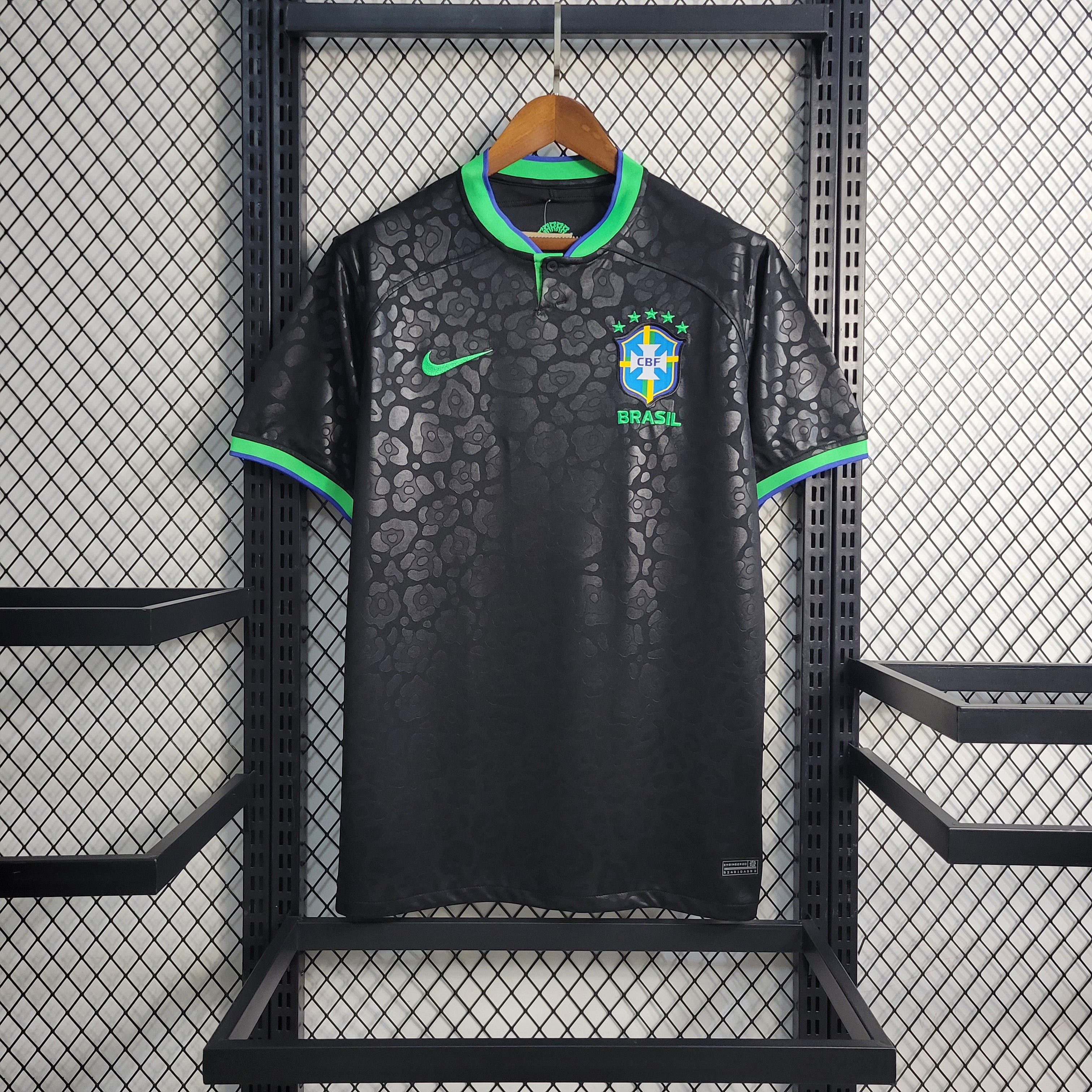 Equipamento preto Brasil padrão leopardo 2024