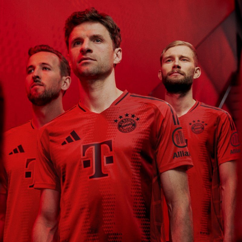 Maglia casa versione giocatore Bayern Monaco 2024/25