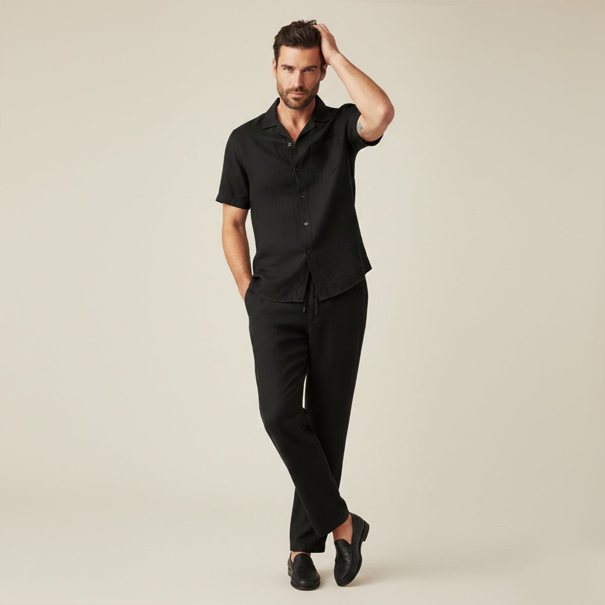 Conjunto de Roupa Masculina — Ajuste Solto com Calças Compridas de Duas Peças