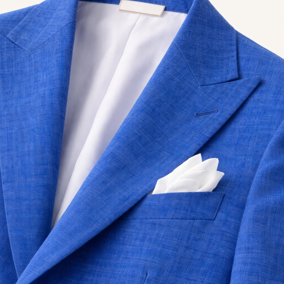 Fato Masculino de Linho — Ajuste Sob Medida com Blazer Texturizado e Calças