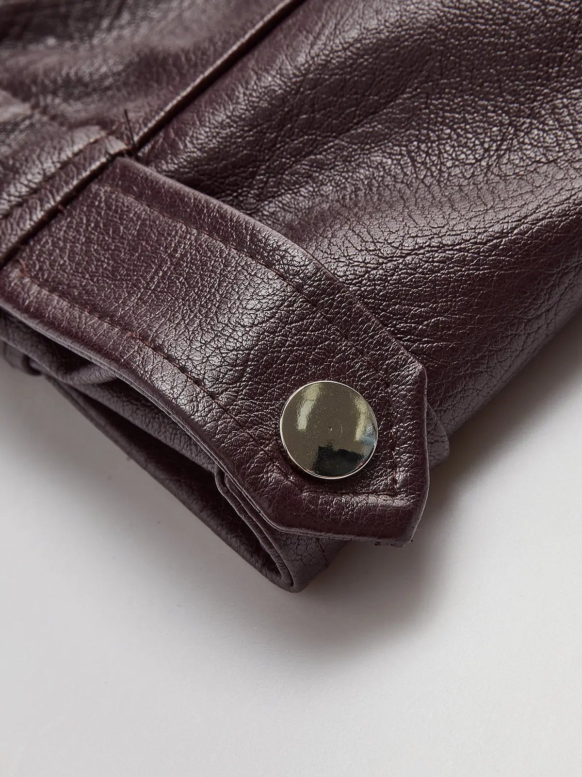 Chaqueta de mujer — Ajuste clásico, diseño estructurado para uso diario