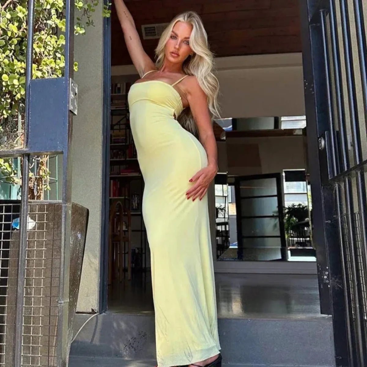 Robe longue femme — Coupe moulante, dos nu, sans manches