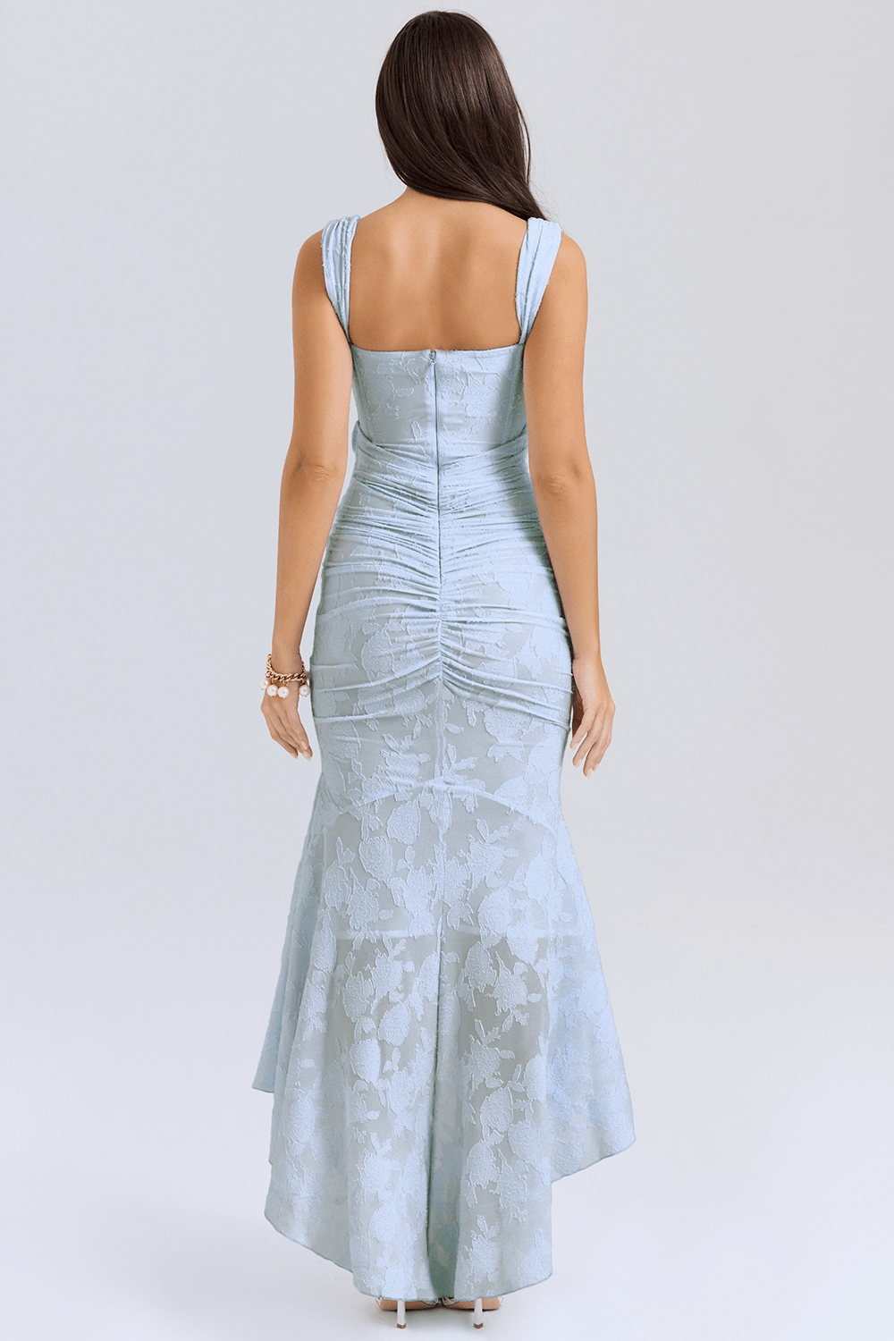 Robe longue femme — Corsage ajusté, taille froncée, ourlet asymétrique