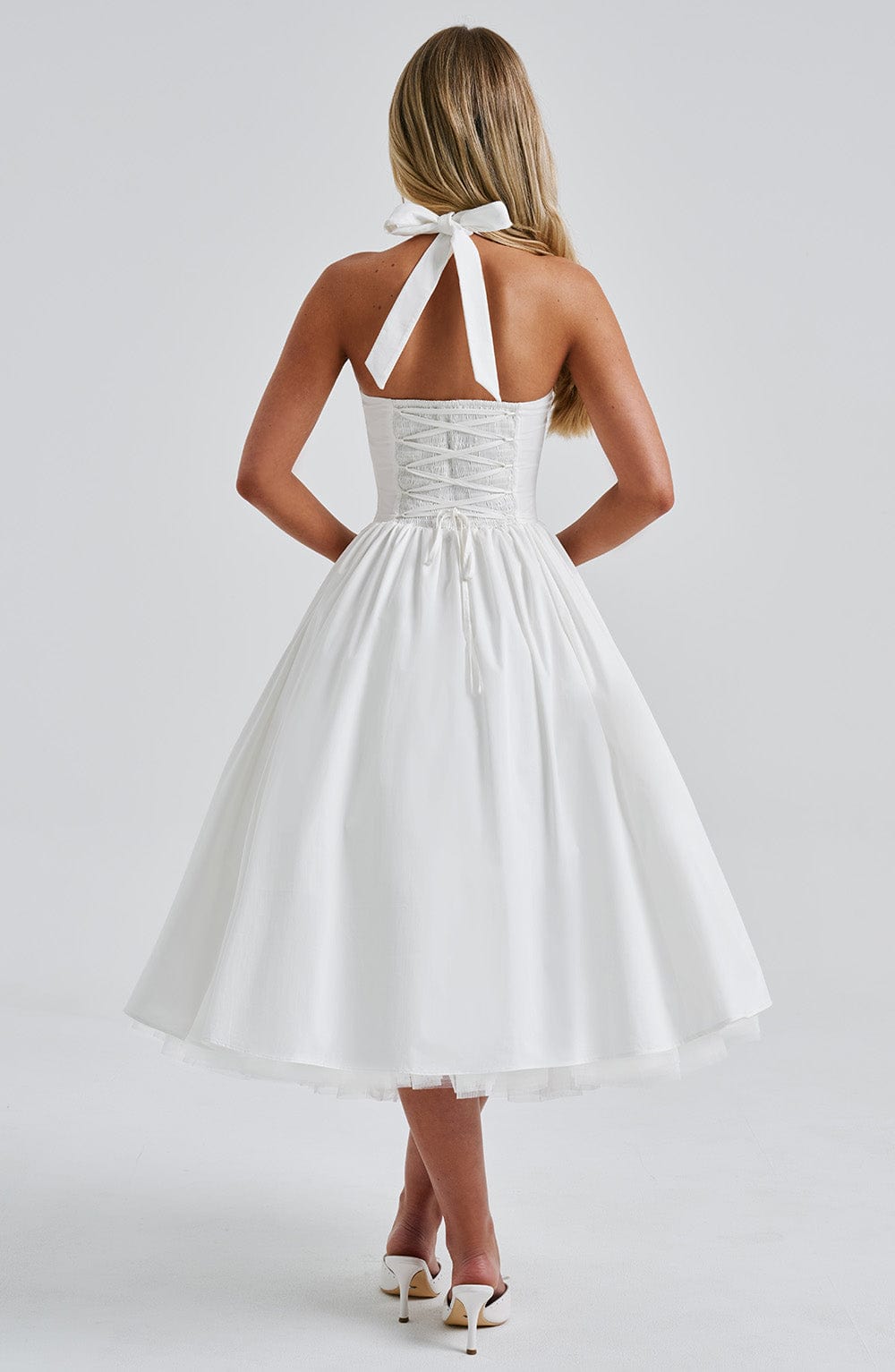 Robe midi pour femme — Col halter, jupe évasée, sans manches
