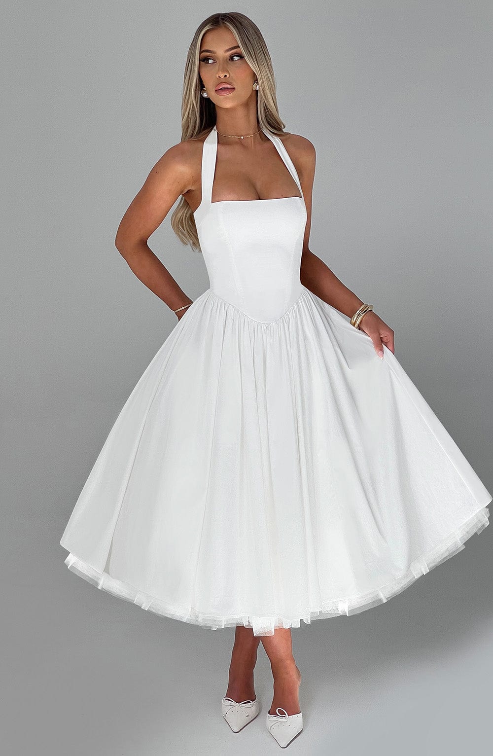 Robe midi pour femme — Col halter, jupe évasée, sans manches
