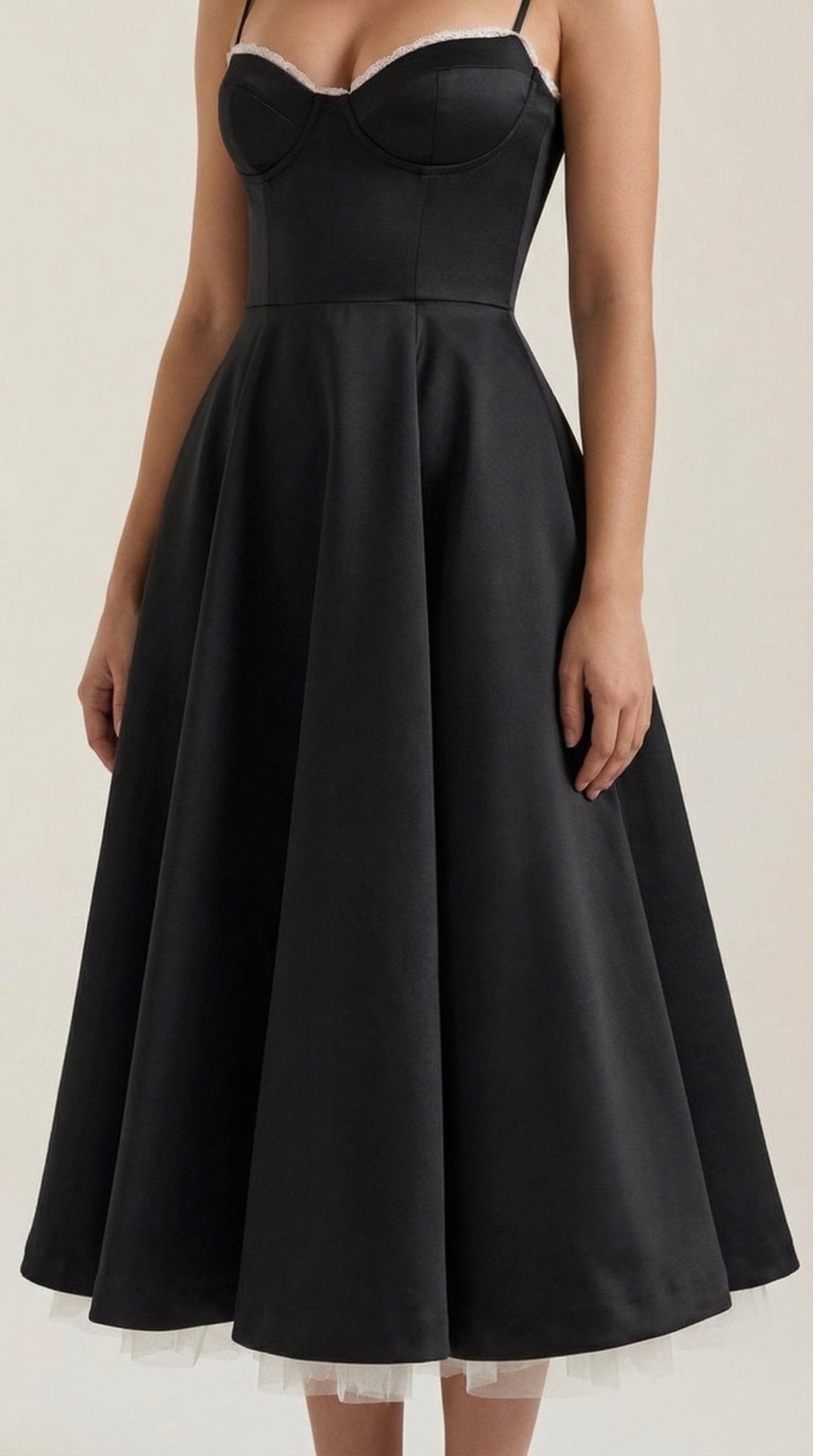 Vestito midi donna — scollo a cuore e spalline sottili