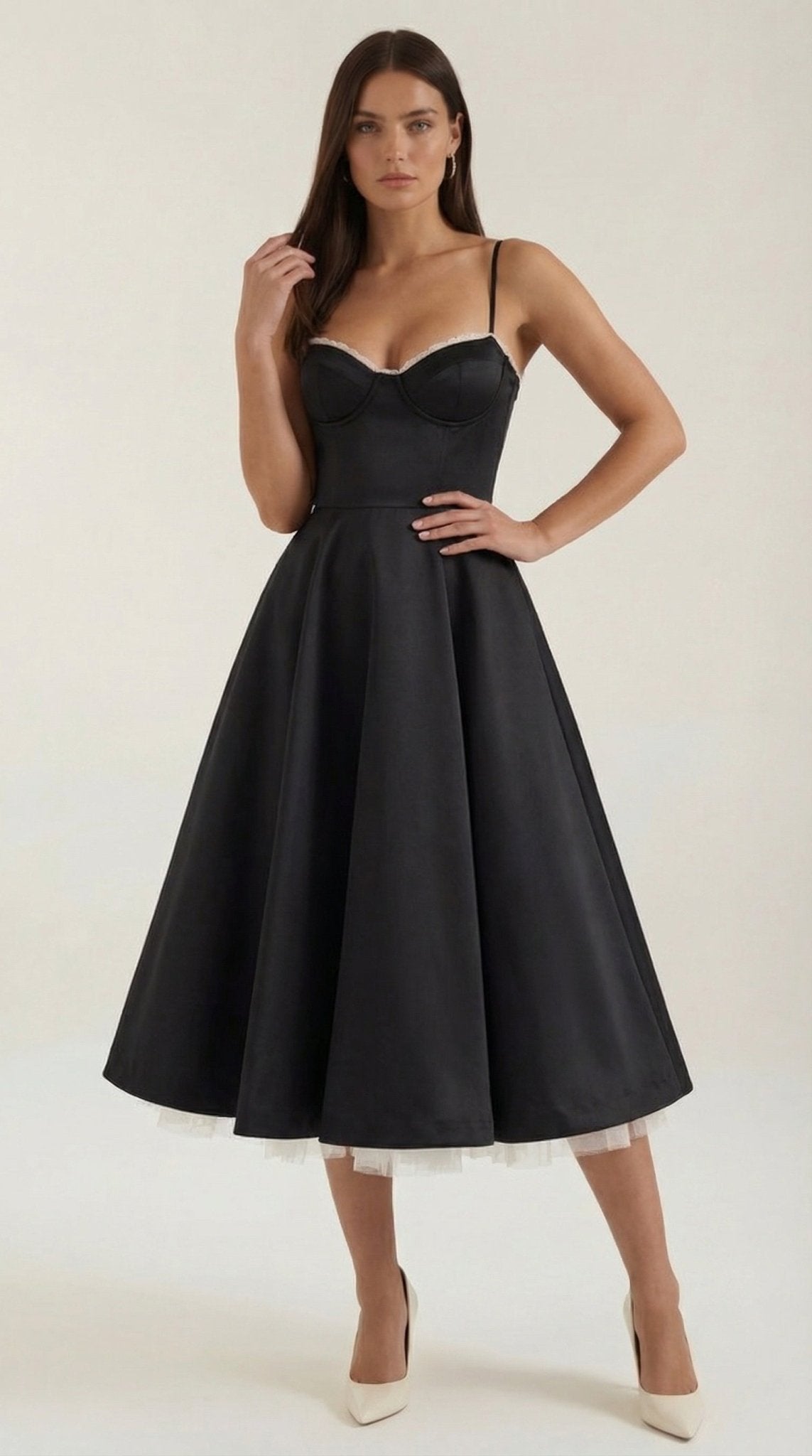 Vestito midi donna — scollo a cuore e spalline sottili